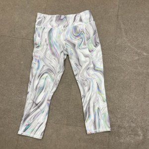 Preowned Athleta Capri with side pockets, Small